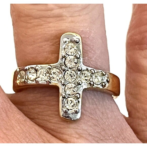 Vintage Ring Size 7 Christian Cross Classic Chic Crystal 18KT HGE Gold Plate 4B - Picture 3 of 4